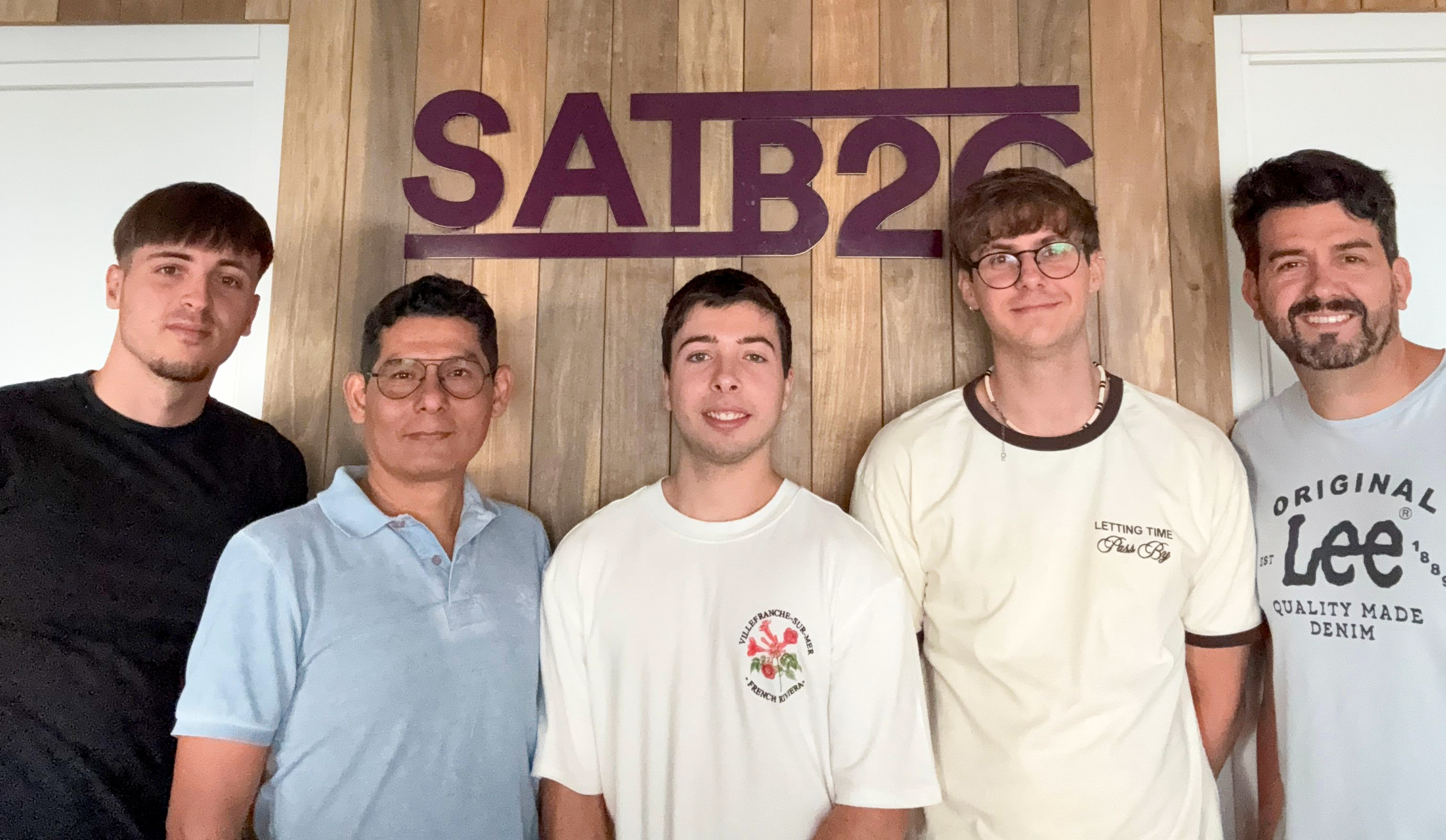 Equipo de SATB2C e IA-B2B